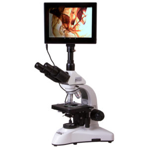 Levenhuk MED D20T LCD - Цифров тринокулярен микроскоп